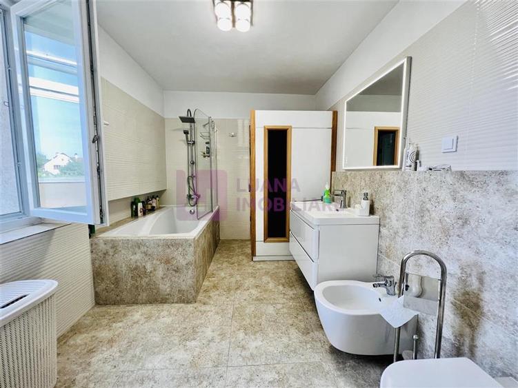 Duplex cu 4 camere cu Piscina în Calea Dumbrăvii