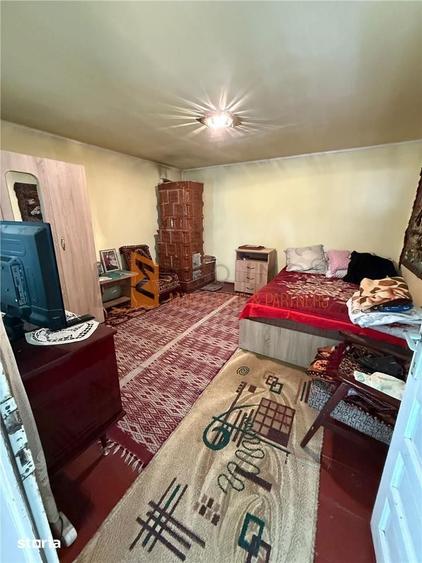 Casă cu 3 camere decomandat cu Teren 1035 Mp în Vernești