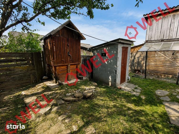 Casă cu 2 camere cu Teren 1832 Mp în Turia