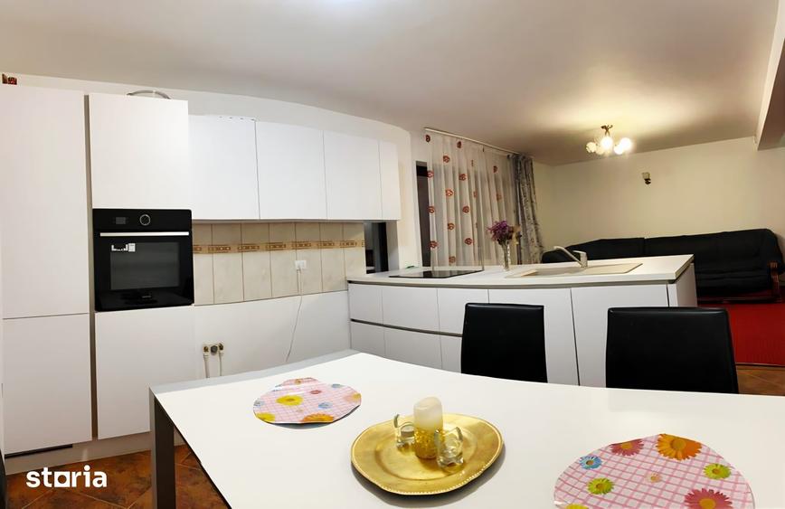 Casă cu 6 camere cu Teren 400 Mp în Miroslava