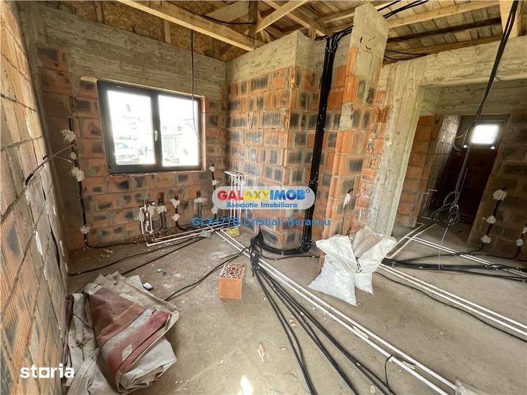 Casă cu 3 camere cu Teren 400 Mp în Crevedia