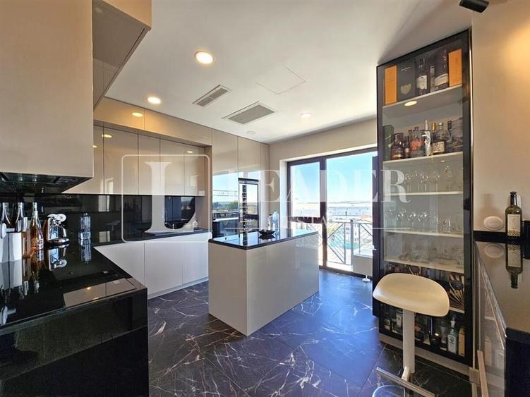 Apartament cu 4 camere decomandat, mobilat în Pipera
