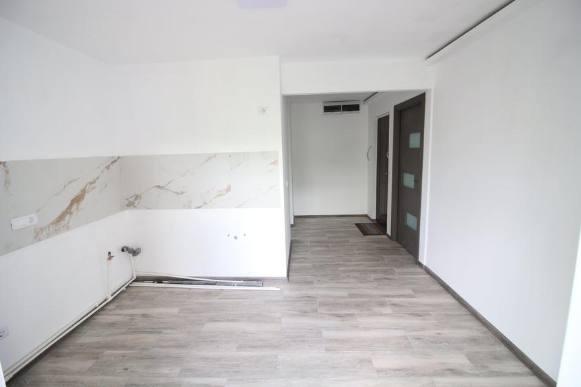 Apartament cu 3 camere decomandat în Țiglina 1