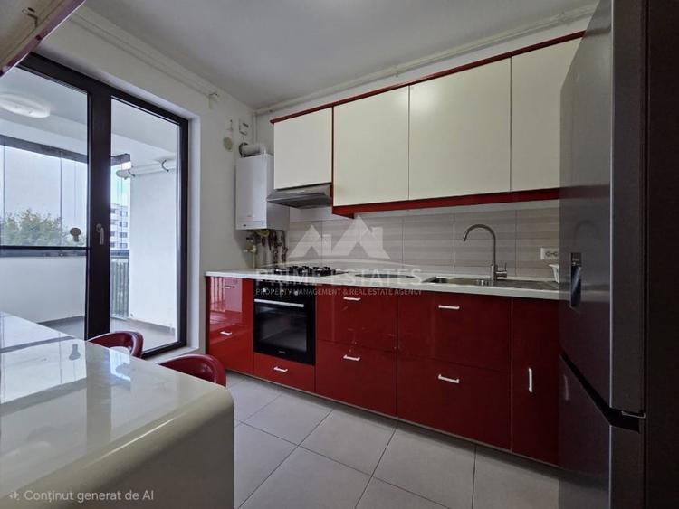 Apartament cu 3 camere semidecomandat, mobilat în Băneasa