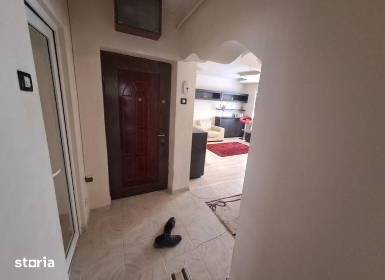 Apartament cu 3 camere decomandat în Gară