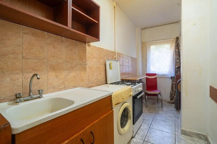 Garsonieră decomandată în UTA