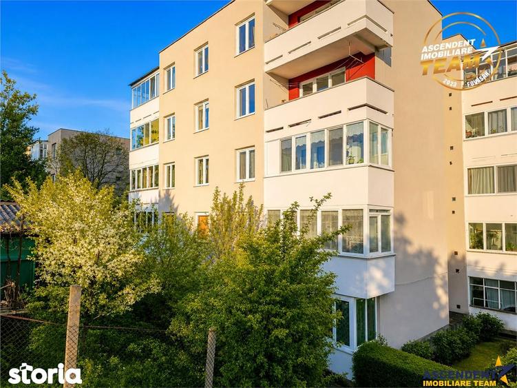 Apartament cu 3 camere, mobilat în Simeria