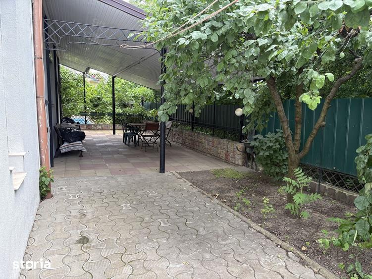 Casă cu 5 camere cu Teren 1700 Mp în Central