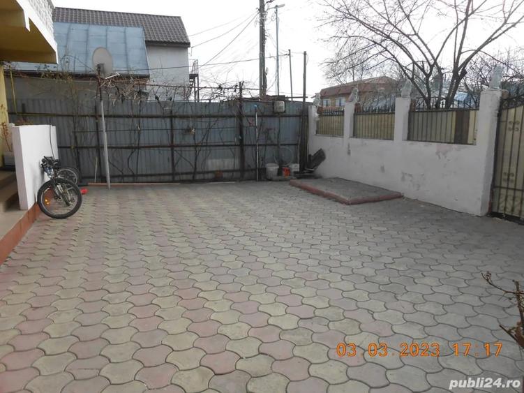 Casă cu 5 camere cu Teren 129 Mp în Lacu Dulce
