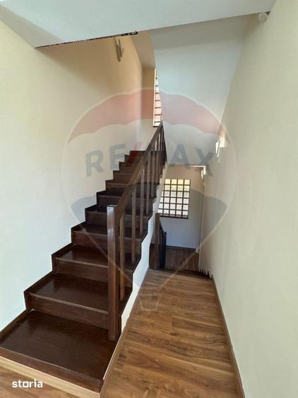 Casă cu 4 camere cu Teren 800 Mp în Central