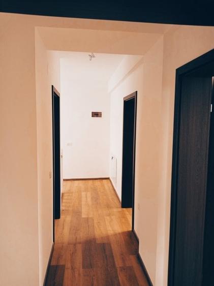 Duplex cu 4 camere cu Canalizare în Central