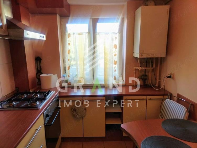Apartament cu 2 camere decomandat, mobilat în Semicentral