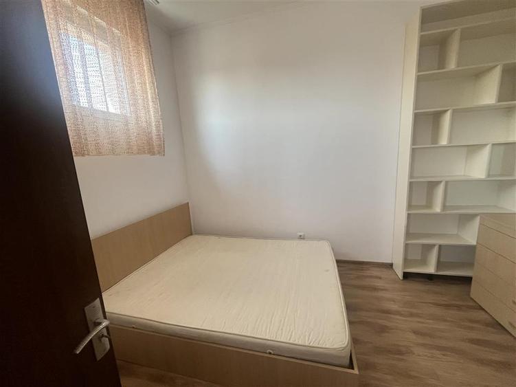 Apartament cu 4 camere decomandat, mobilat în Fundeni