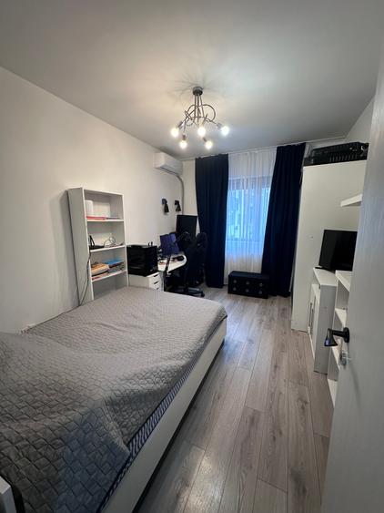 Apartament cu 3 camere decomandat în Drumul Taberei