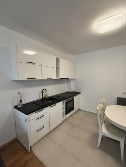 Apartament cu 2 camere decomandat în Avantgarden