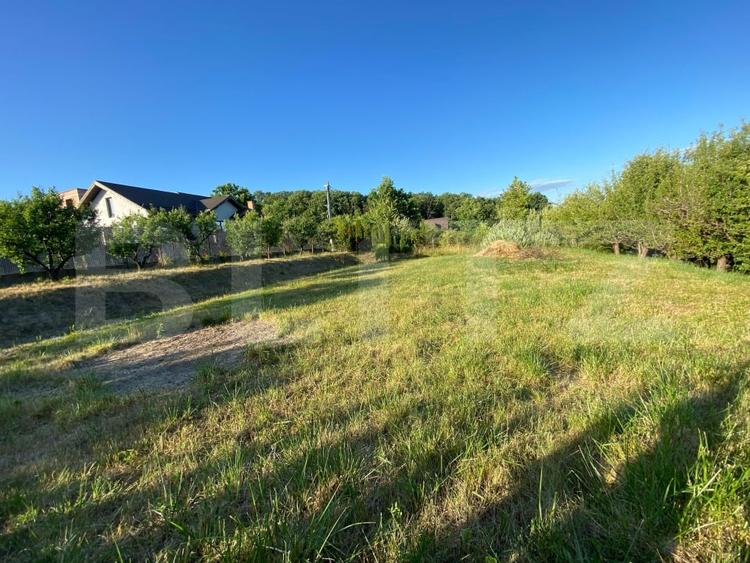 Teren Construcții intravilan de 1600 mp, în Nord