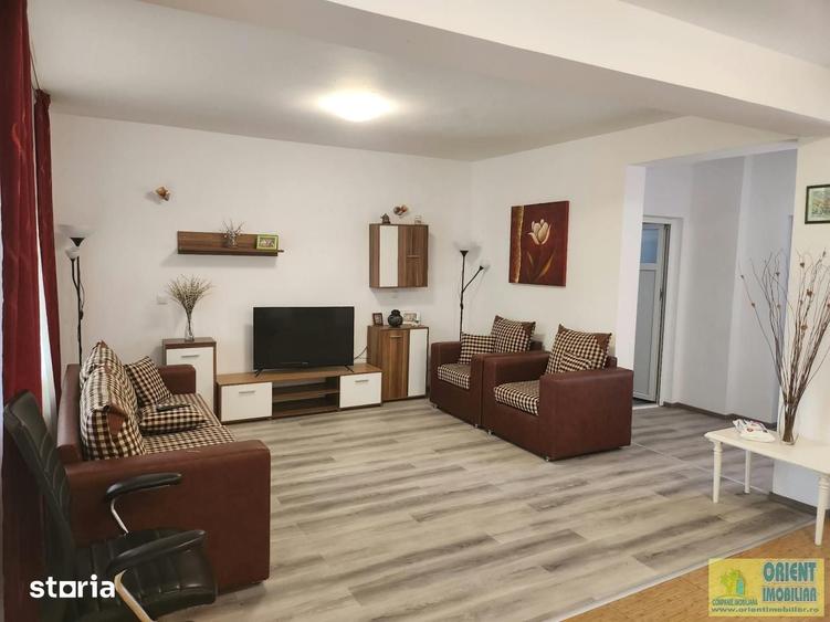 Casă cu 7 camere cu Teren 300 Mp în Nord