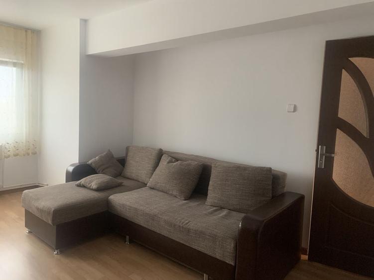 Apartament cu 2 camere decomandat în Moldova Veche