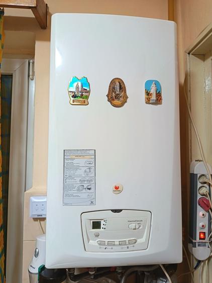 Apartament cu 2 camere nedecomandat în Central