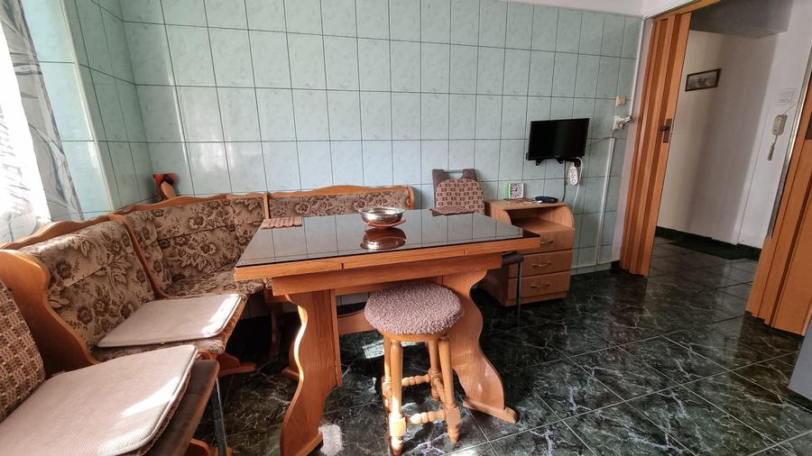 Apartament cu 2 camere decomandat în Iancului