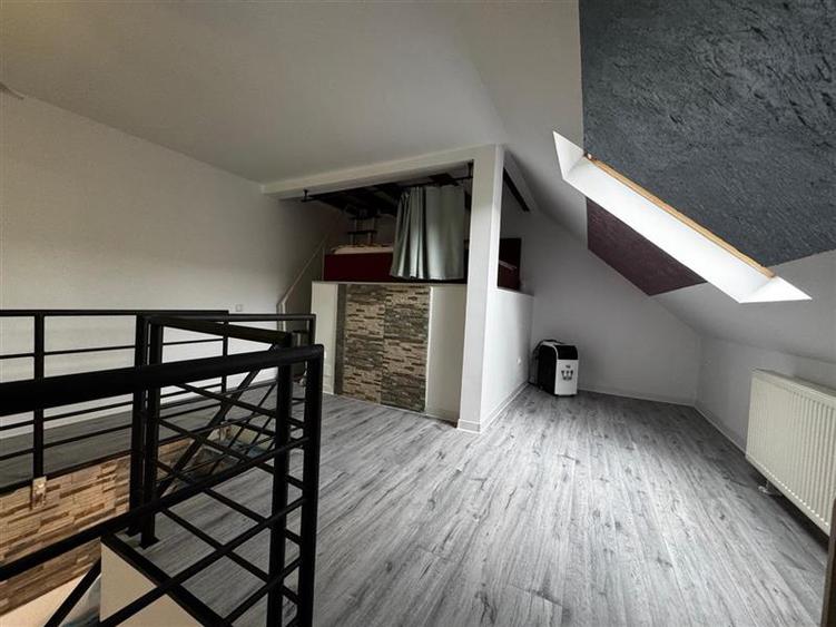 Apartament cu 3 camere semidecomandat, mobilat în Mănăștur