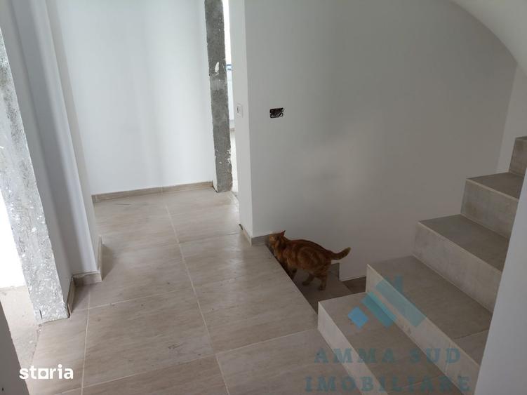 Casă cu 5 camere cu Teren 120 Mp în Central