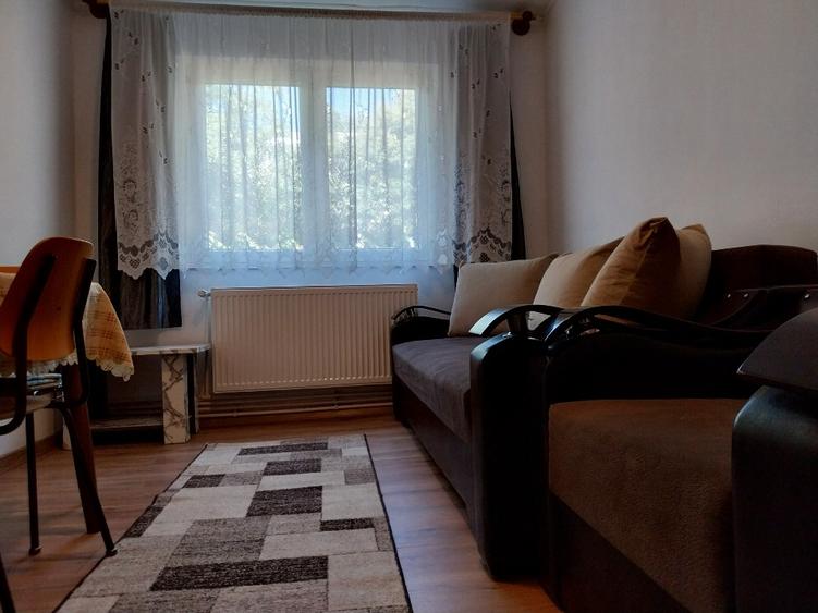 Apartament cu 2 camere semidecomandat în Solidarității