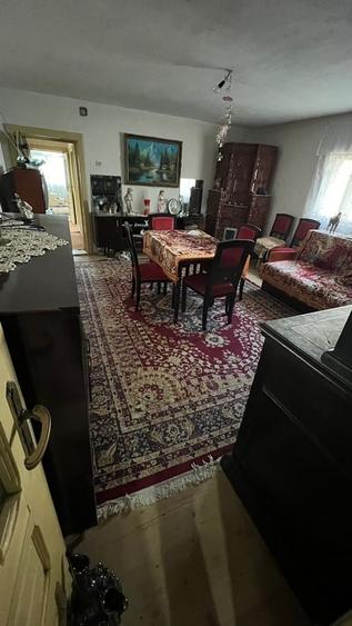 Casă cu 5 camere cu Teren 1321 Mp în Central