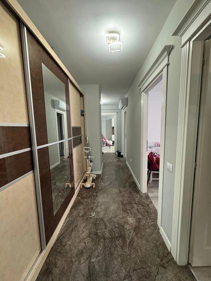 Apartament cu 3 camere decomandat în Cug