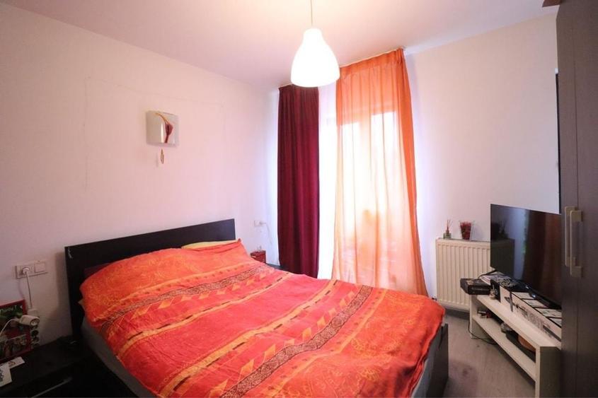 Apartament cu 3 camere decomandat în Florești
