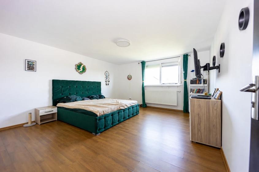 Duplex cu 5 camere cu Canalizare în Lunca Cetățuii
