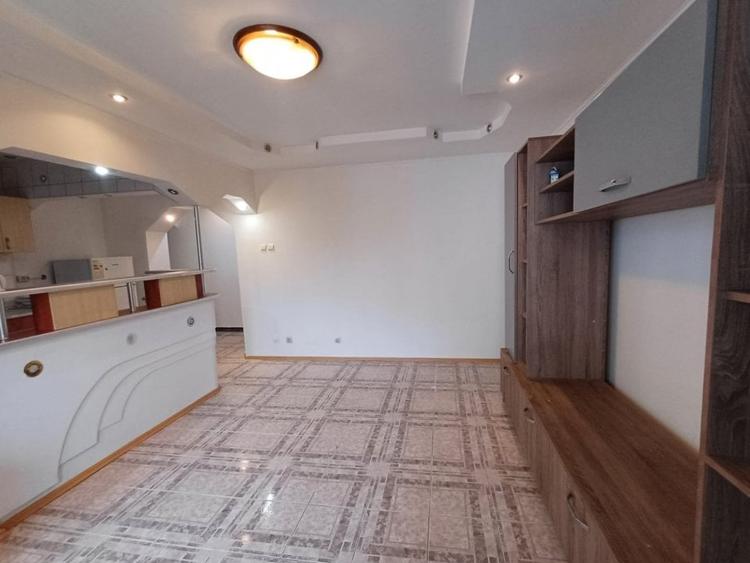 Apartament cu 3 camere decomandat, mobilat în Păcurari