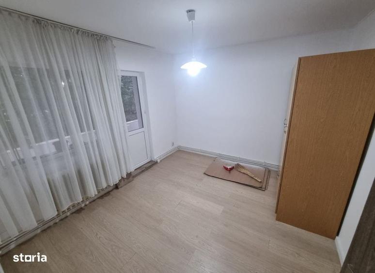 Apartament cu 2 camere semidecomandat în Tătărași