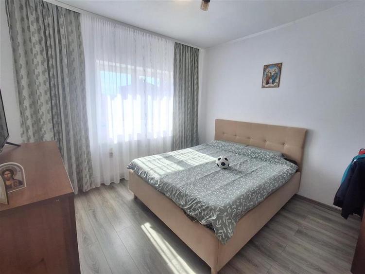 Casă individuală cu 4 camere cu Teren 350 Mp în Mohu