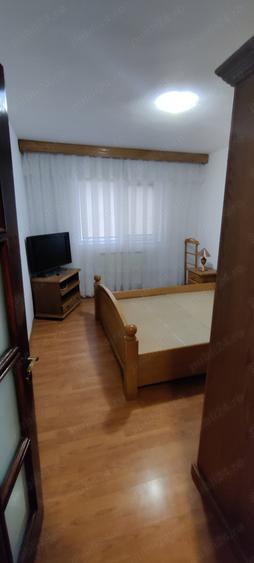 Apartament cu 3 camere semidecomandat în Kogălniceanu