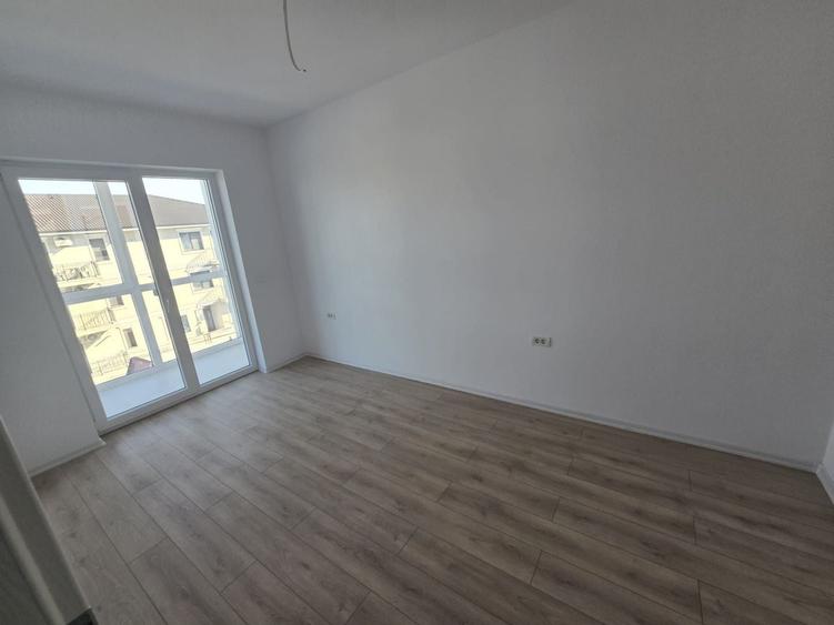 Apartament cu 2 camere decomandat în Giroc