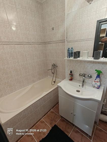 Garsonieră decomandată în Școlilor