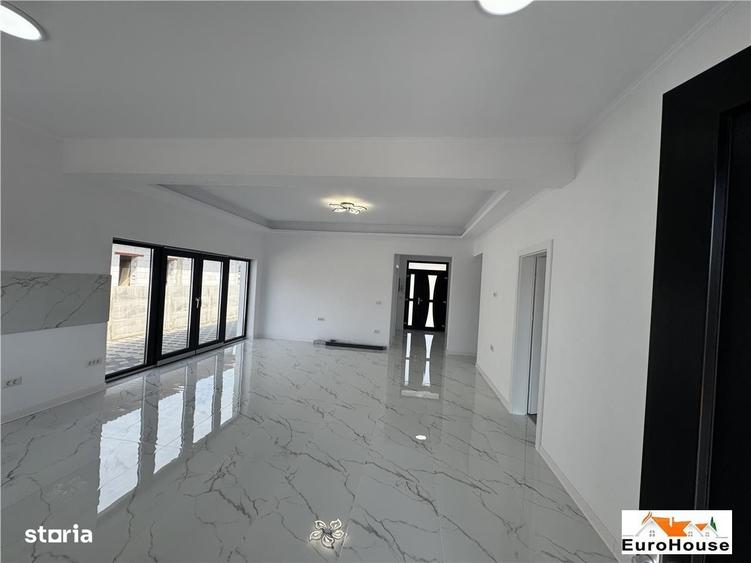 Casă cu 4 camere în Central