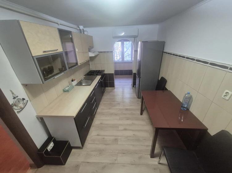 Apartament cu 3 camere în Nicolina