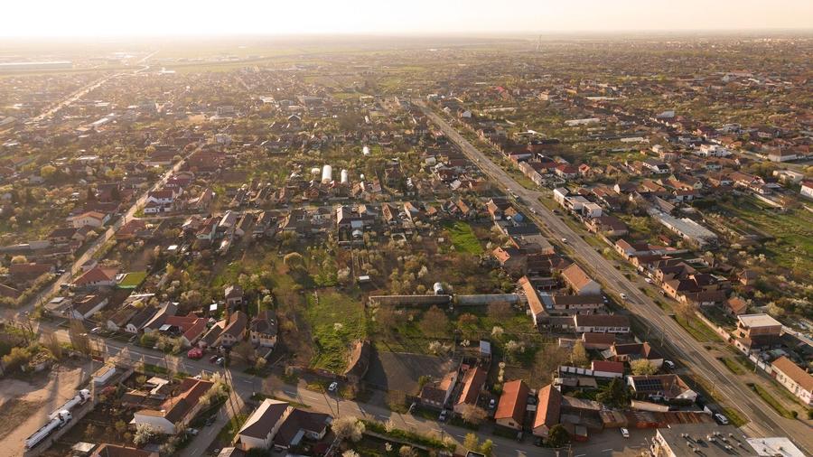Teren Construcții intravilan de 1811 mp, în Aradul Nou