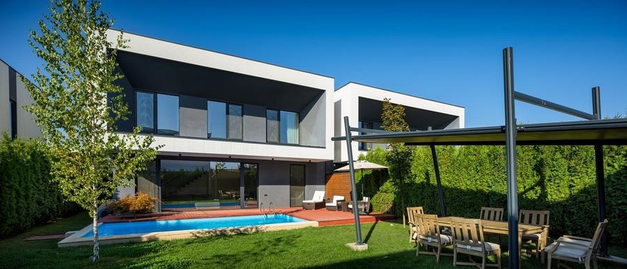 Duplex cu 5 camere cu Piscina în Tunari