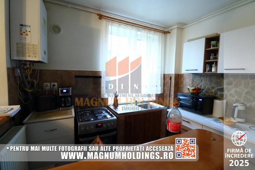 Apartament cu 3 camere semidecomandat, mobilat în Mărășești