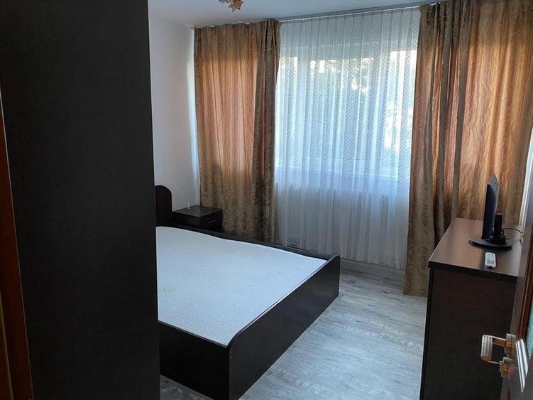 Apartament cu 2 camere decomandat în Eroii Revoluției