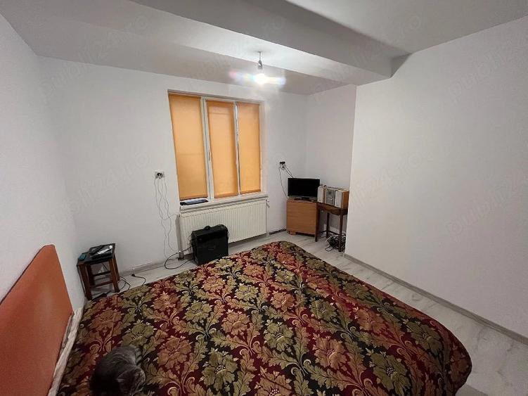 Apartament cu 4 camere decomandat în Bucium
