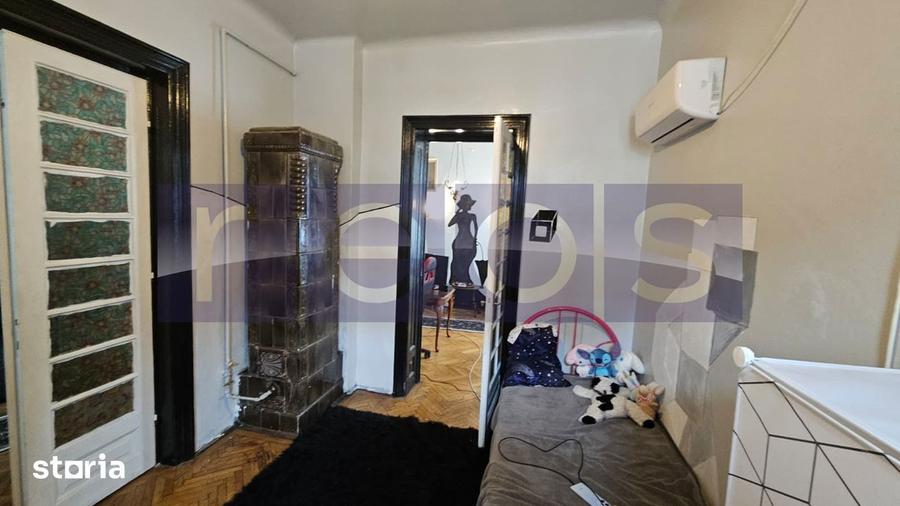 Apartament cu 4 camere în Gara de Nord
