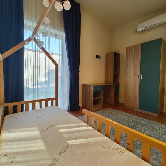 Casă individuală cu 4 camere cu Canalizare în Petrești
