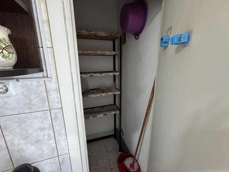 Apartament cu 3 camere decomandat în Diamant