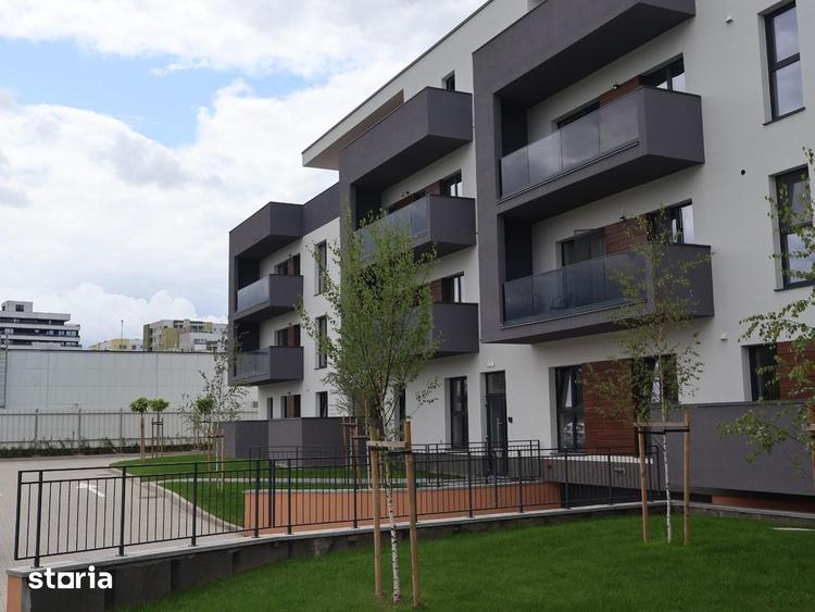 Apartament cu 2 camere decomandat în Tractorul