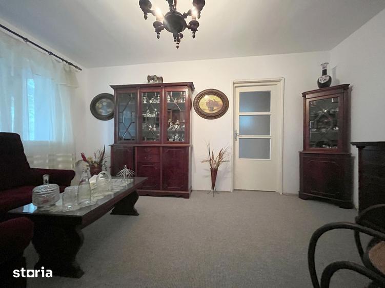 Apartament cu 2 camere semidecomandat, mobilat în Tipografilor