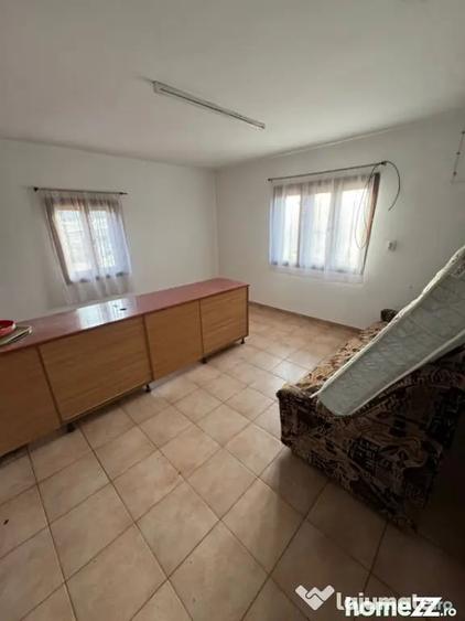 Casă cu 3 camere cu Teren 2500 Mp în Șindrești